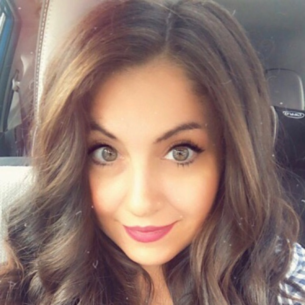 Meet your Posher, Olivia
